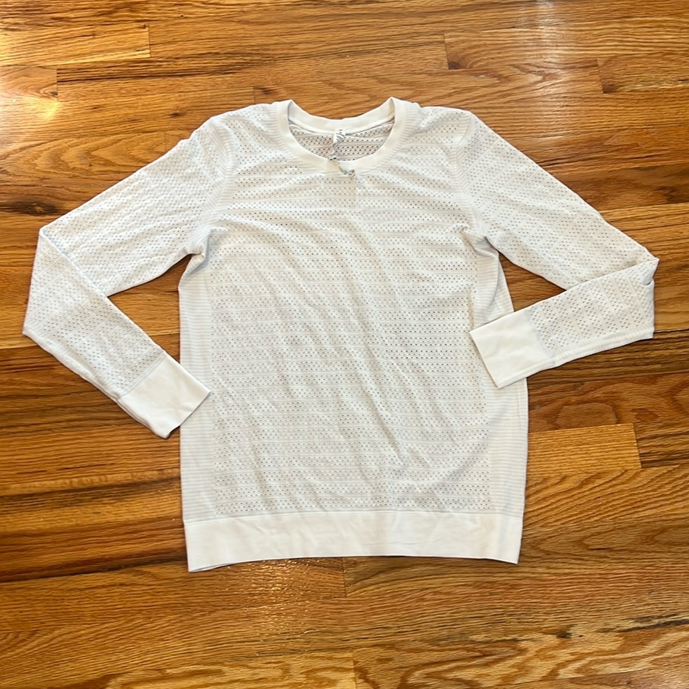 Lululemon Breeze long sleeve size 6
